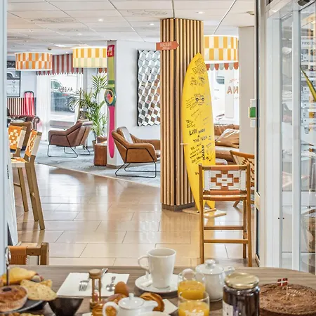 Akena - Grande ホテル