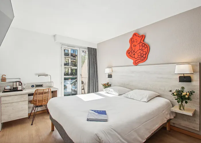 Hotell Akena - Grande 3*