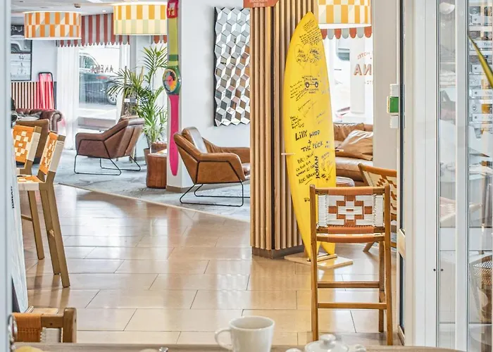 Akena - Grande Hotell