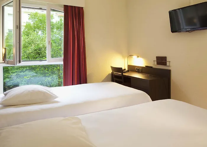 Hotell Akena - Grande 3*