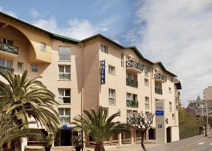 Akena - Grande Hotell