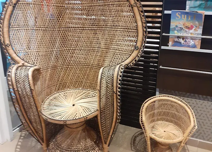 Akena - Grande Hotell