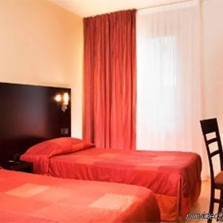 Hotel Akena - Grande 3*