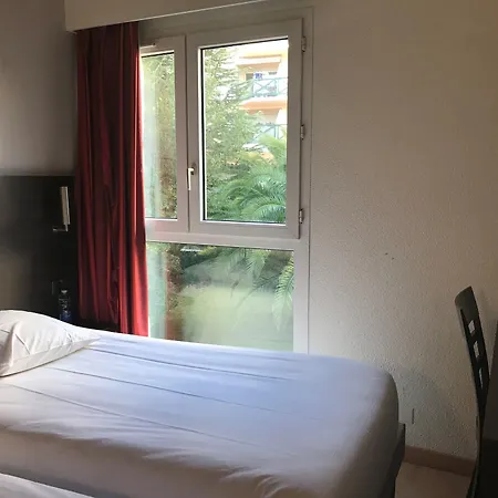 Akena - Grande 酒店 比亚里茨