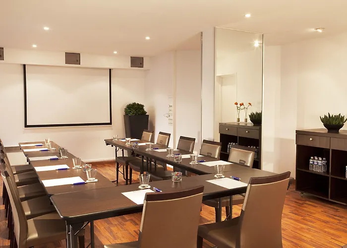 Hotell Akena - Grande 3*