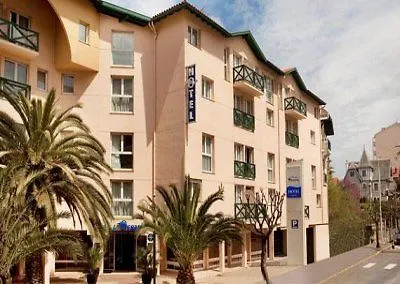 Akena - Grande Hotell 3*